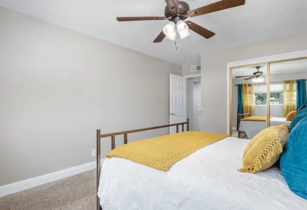 Photo of Bedroom in Raisin