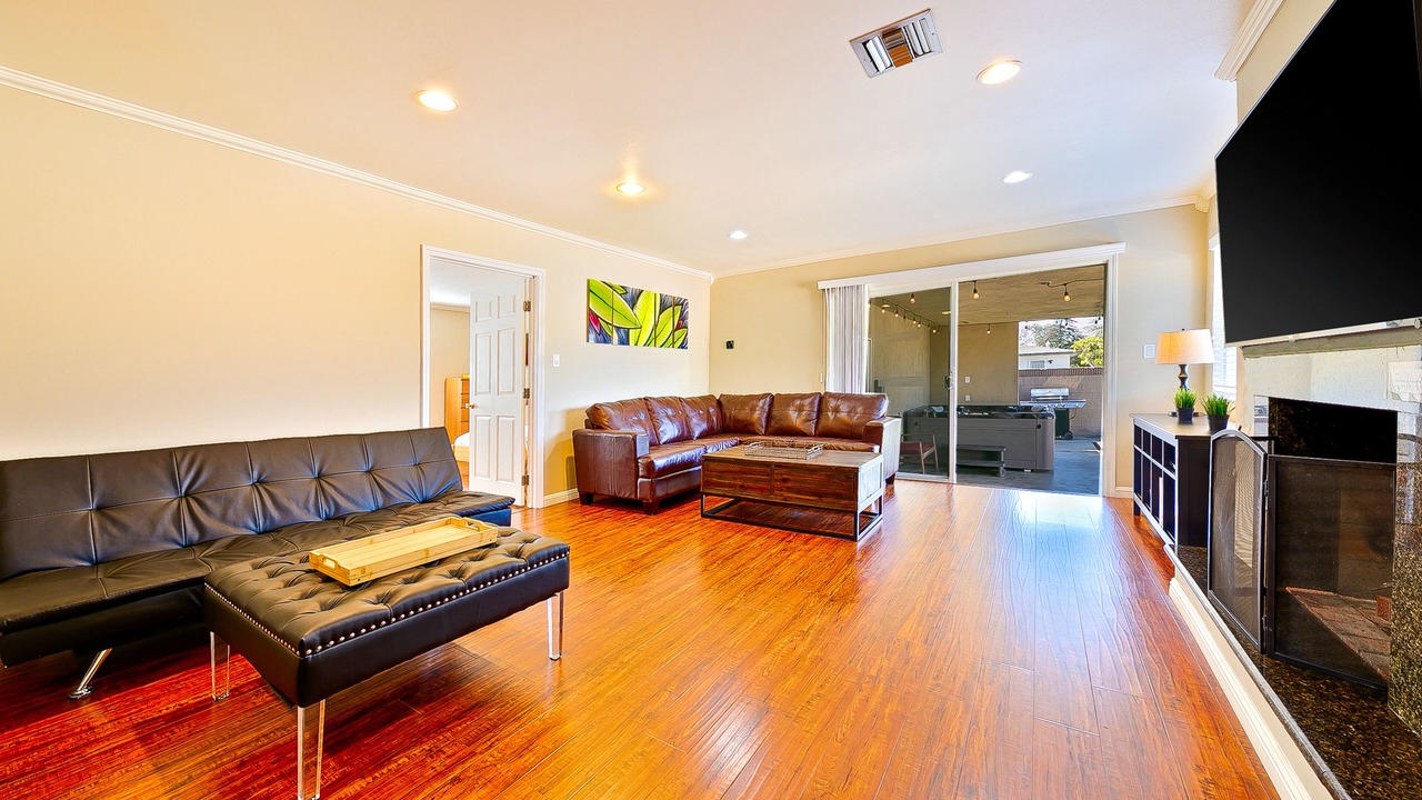 Photo of Livingroom in Anaheim Colony Historic District