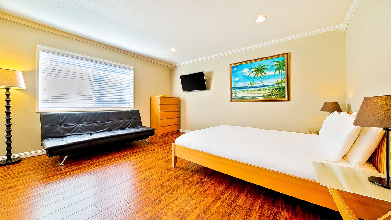 Photo of Bedroom in Anaheim Colony Historic District