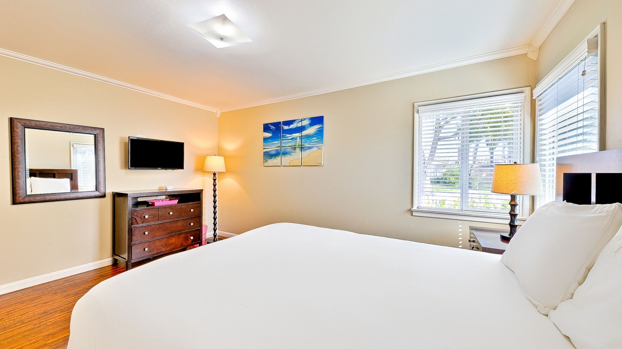 Photo of Bedroom in Anaheim Colony Historic District