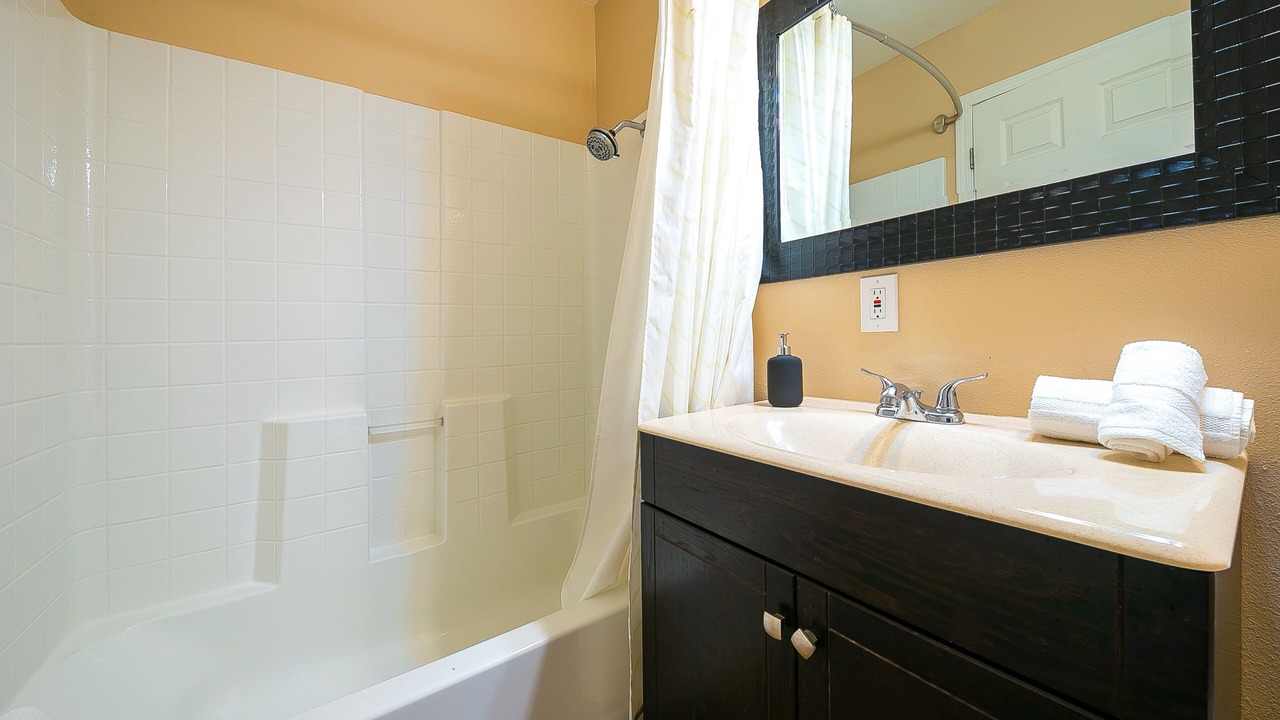 Photo of Bathroom in Anaheim Colony Historic District