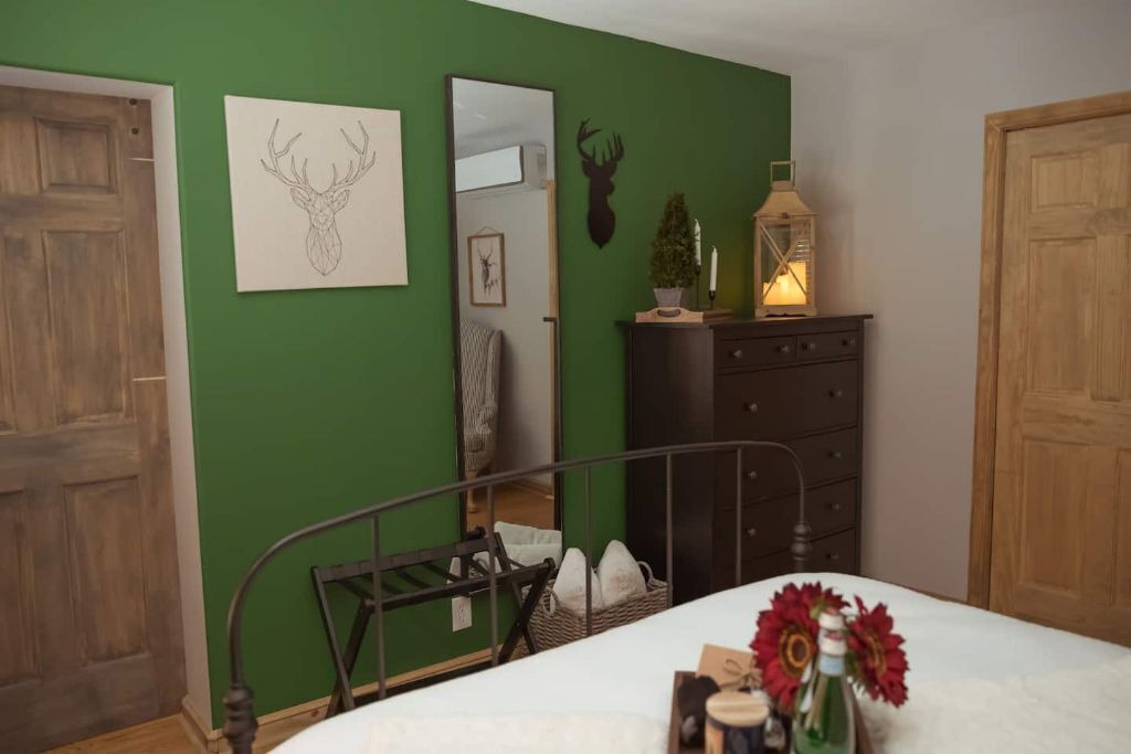 Photo of Bedroom in Idyllwild