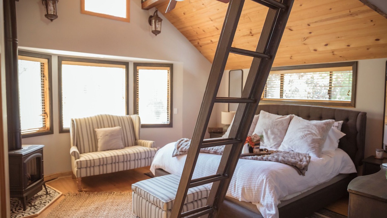 Photo of Bedroom in Idyllwild