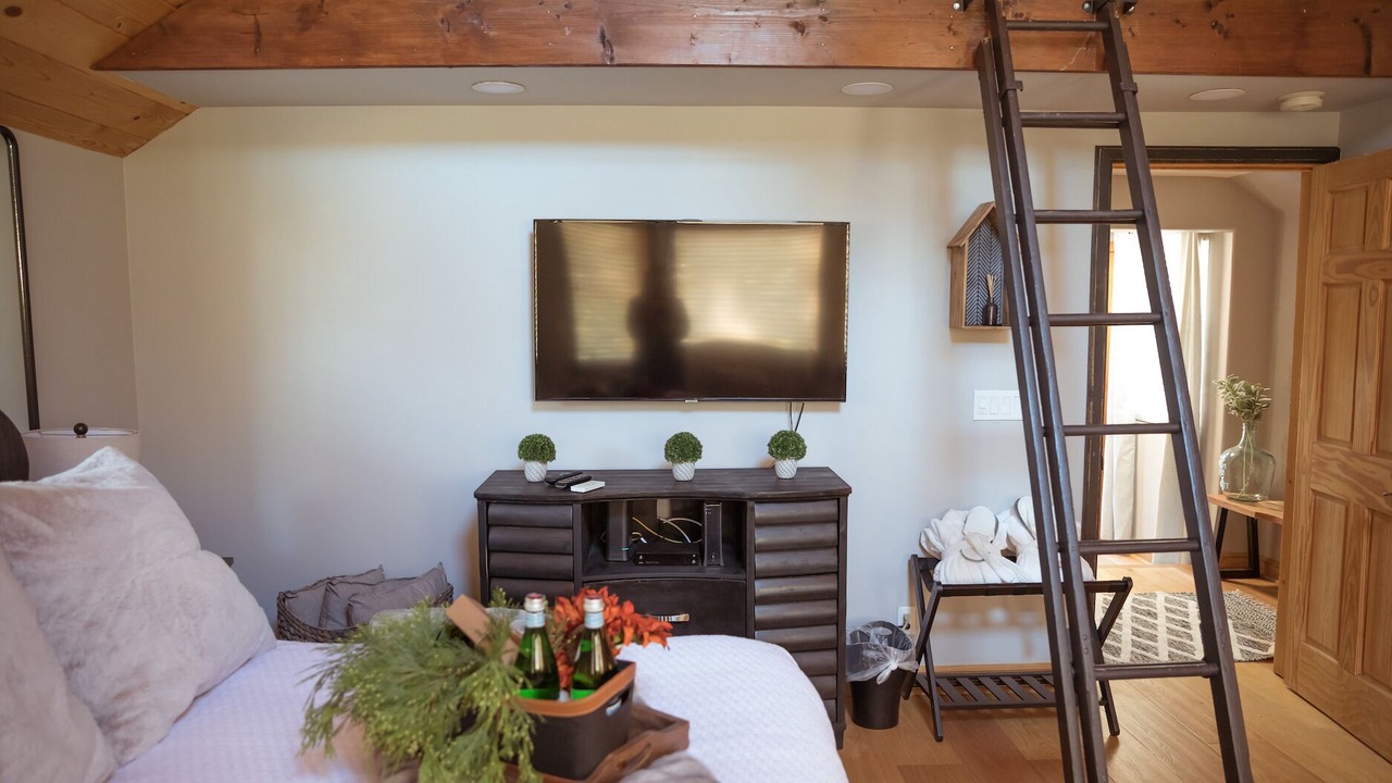 Photo of Bedroom in Idyllwild