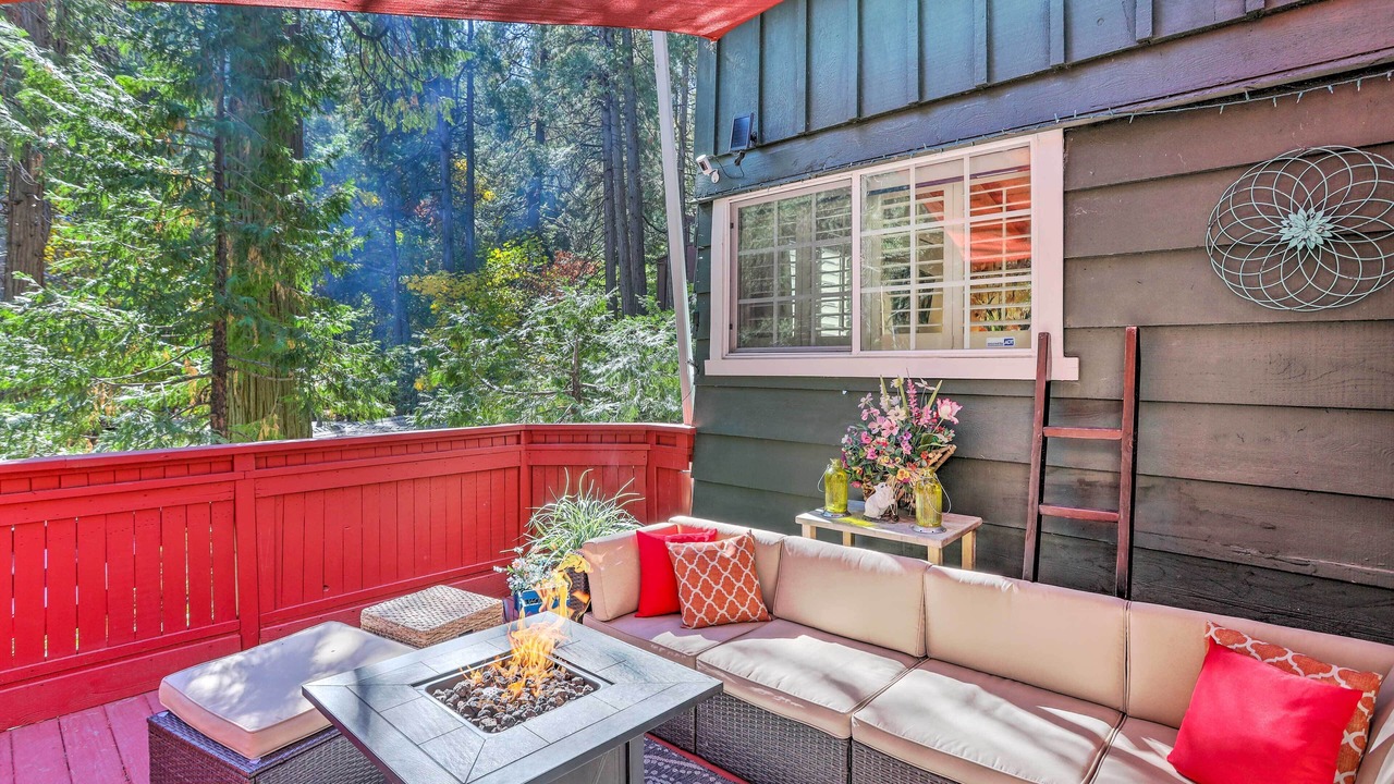 Photo of Patio Balcony in Crestline