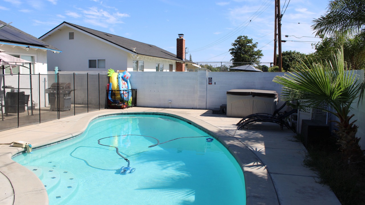 Photo of Outdoor in Orange