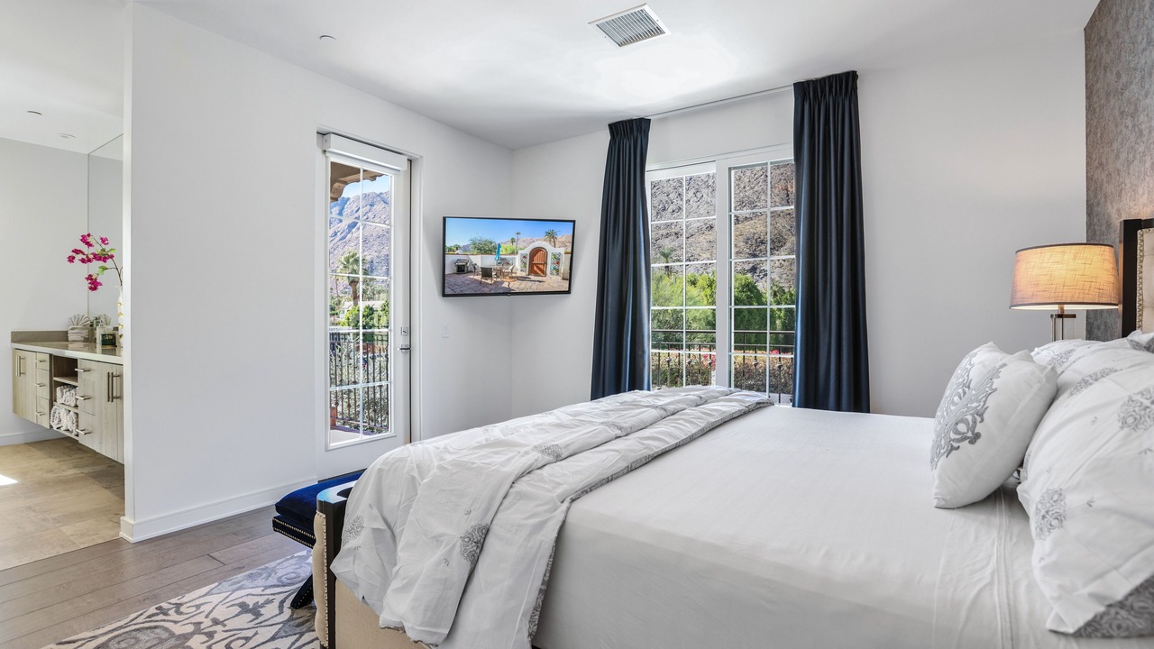 Photo of Bedroom in Historic Tennis Club