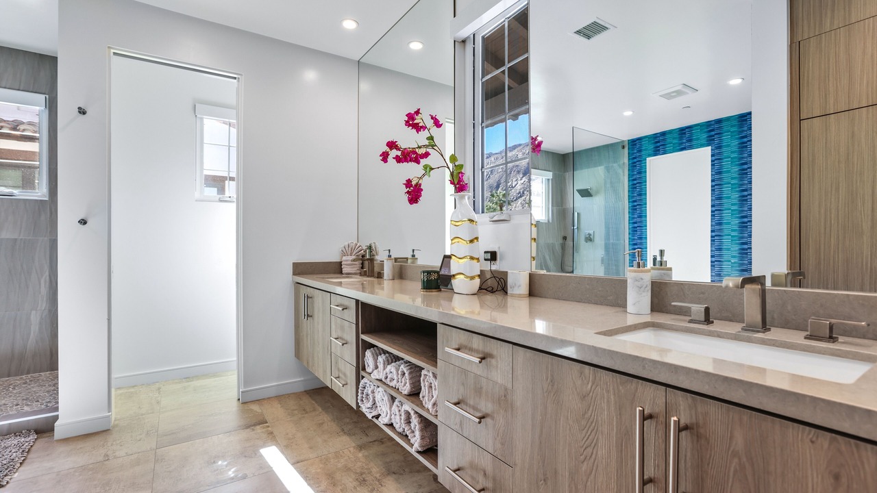 Photo of Bathroom in Historic Tennis Club