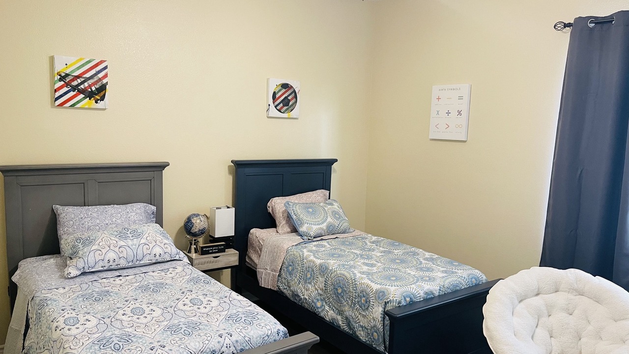 Photo of Bedroom in Victorville