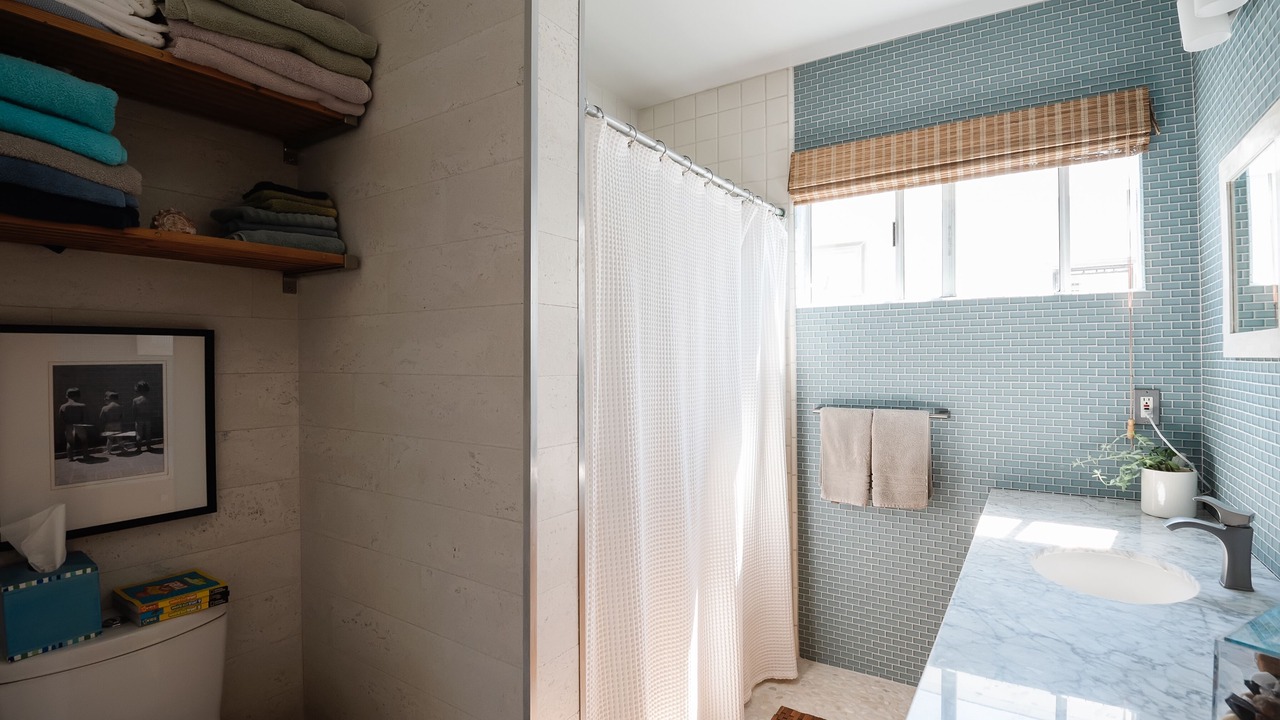 Photo of Bathroom in The Strand