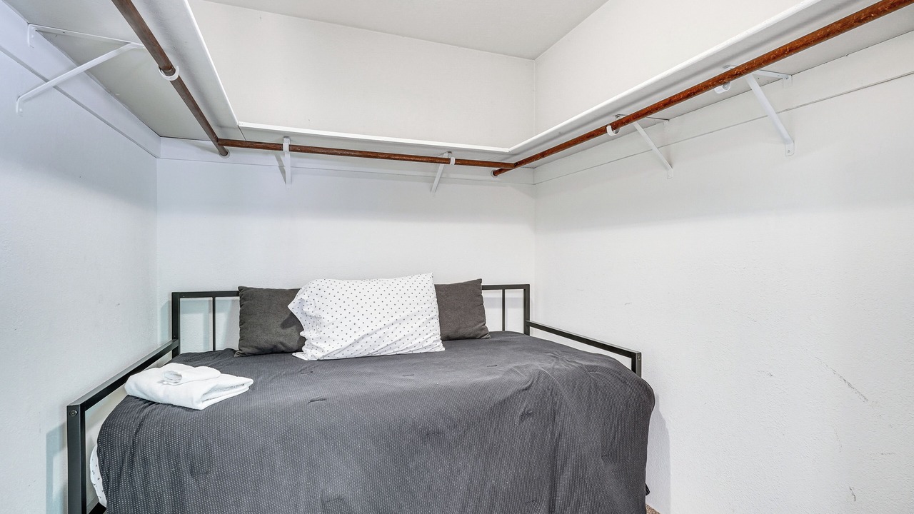 Photo of Bedroom in Glencoe