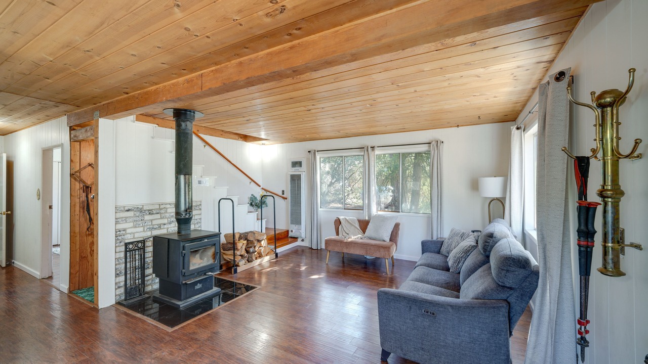Photo of Livingroom in Posey