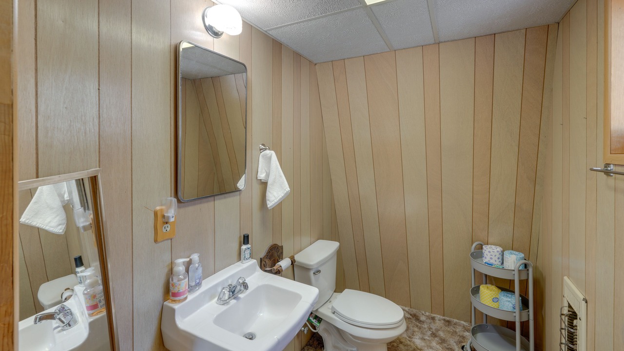 Photo of Bathroom in Posey