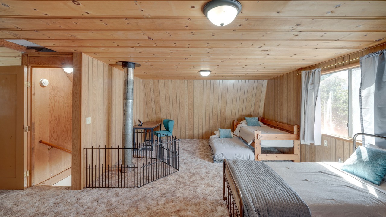 Photo of Bedroom in Posey