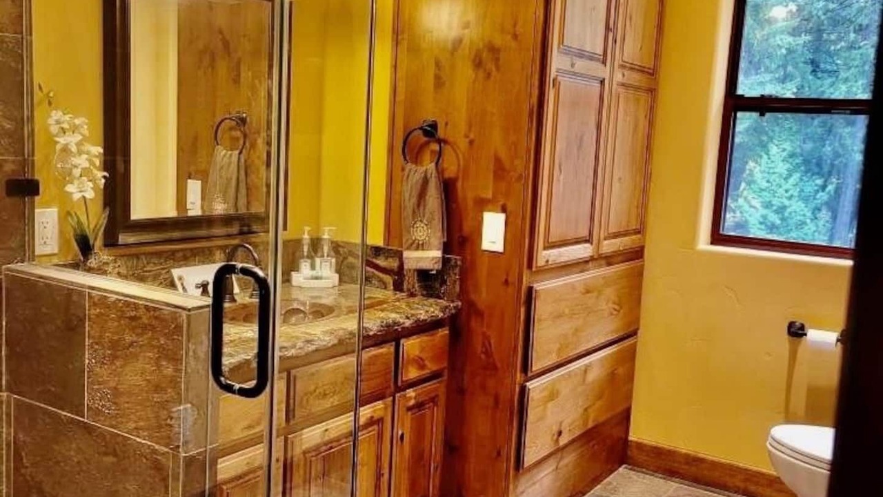 Photo of Bathroom in Cedar Ridge
