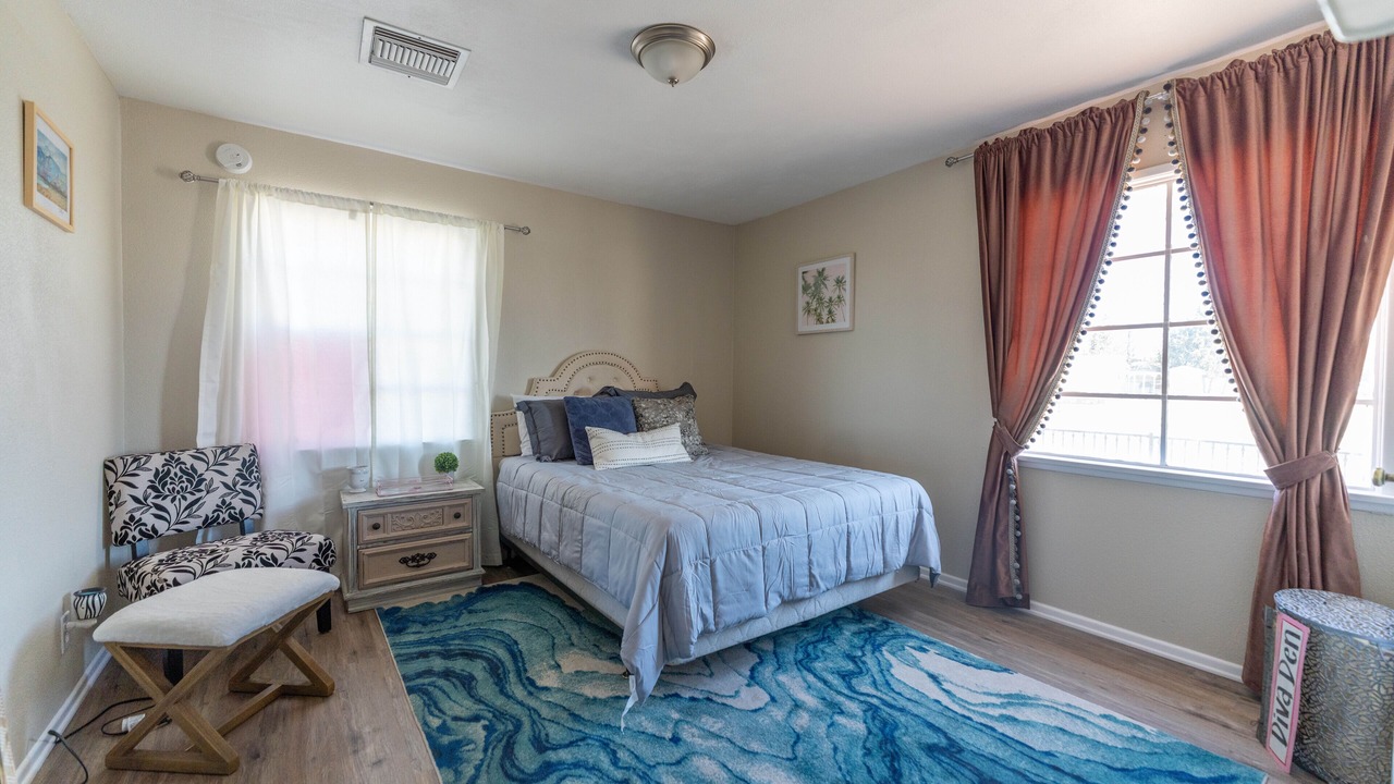 Photo of Bedroom in Mojave