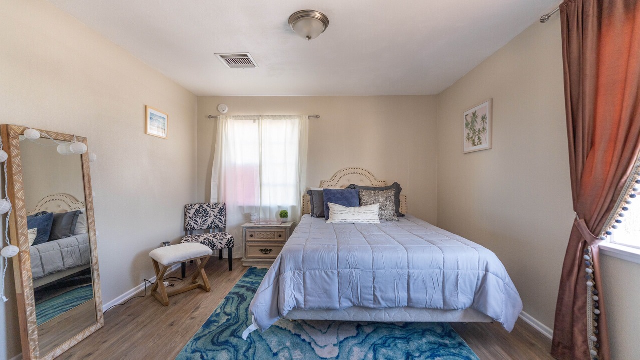 Photo of Bedroom in Mojave