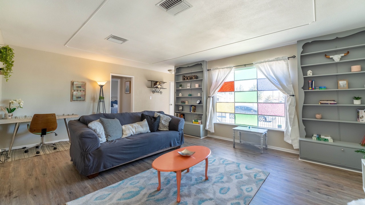 Photo of Livingroom in Mojave