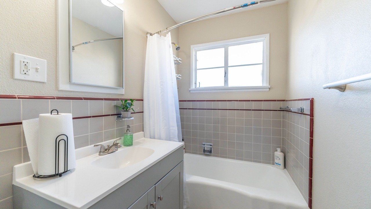 Photo of Bathroom in Mojave