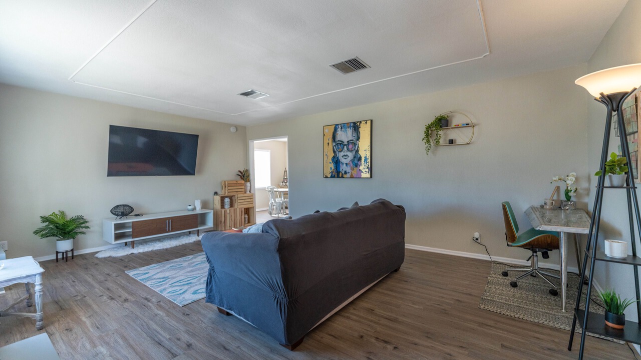 Photo of Livingroom in Mojave