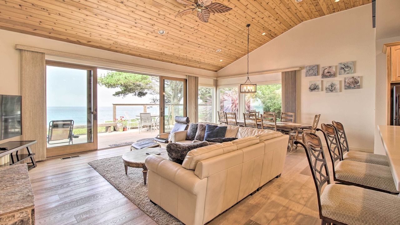 Photo of Bedroom in Point Arena