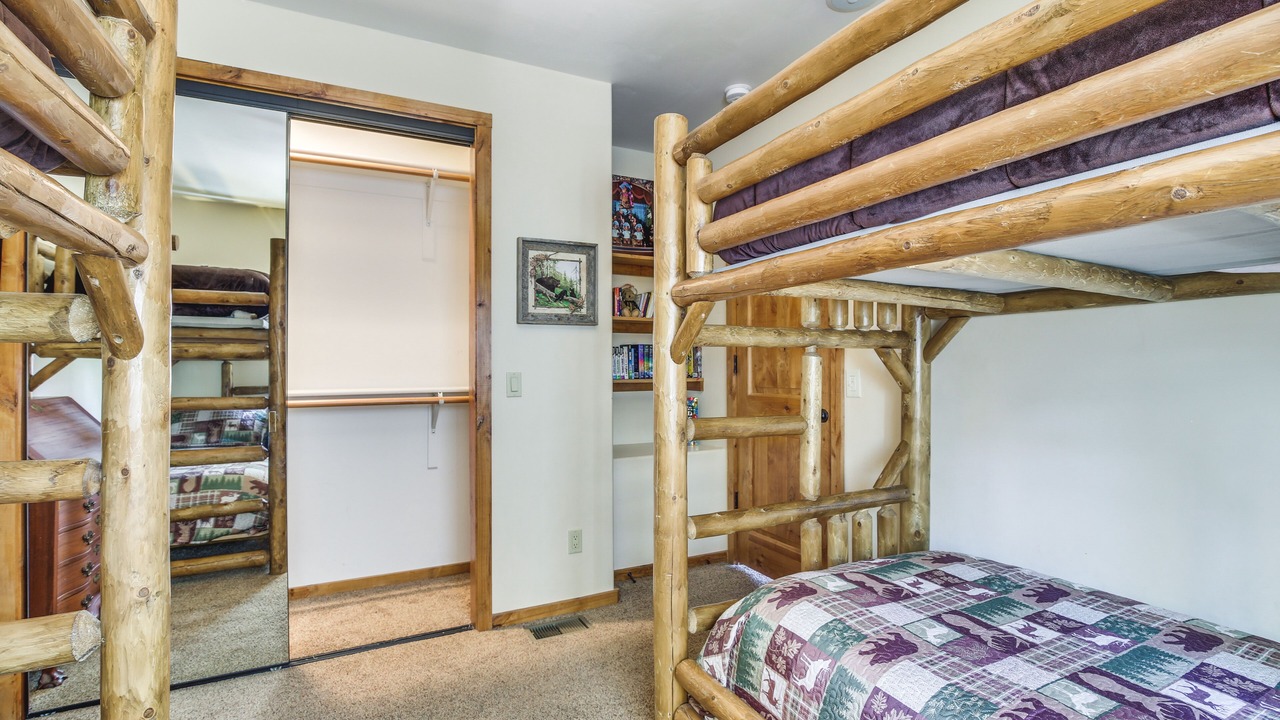 Photo of Bedroom in Big Bear City