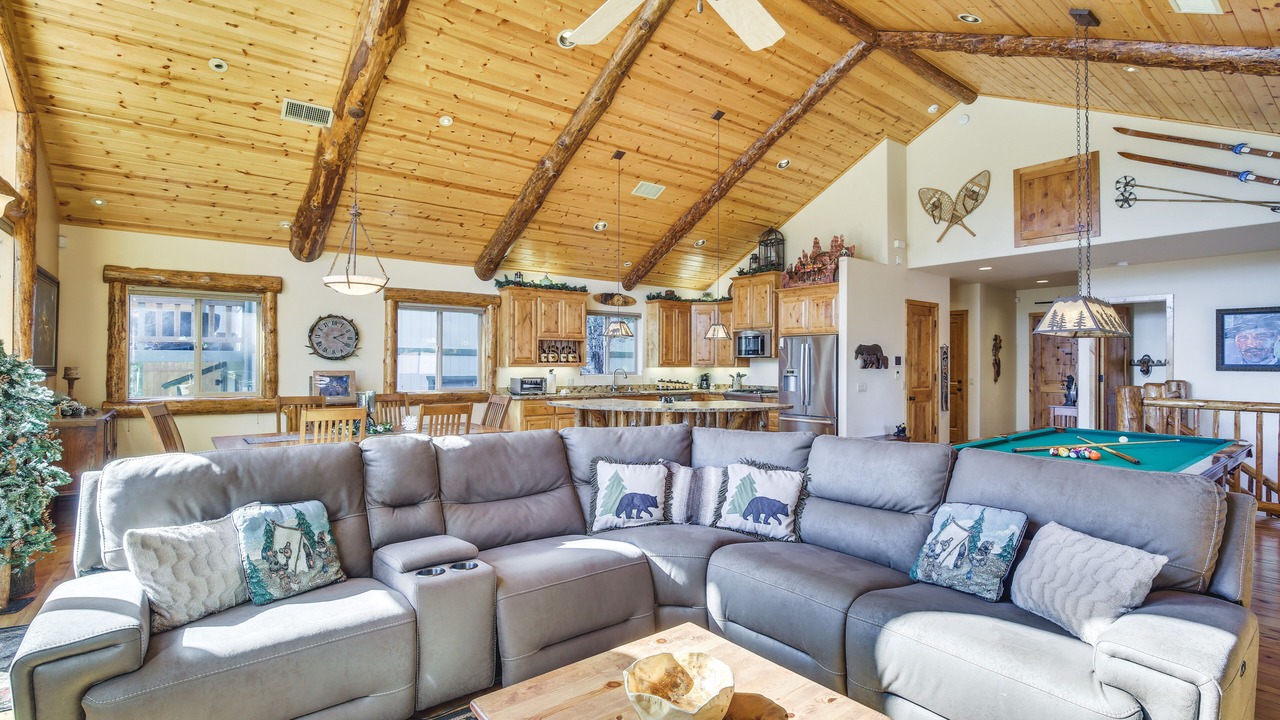 Photo of Livingroom in Big Bear City