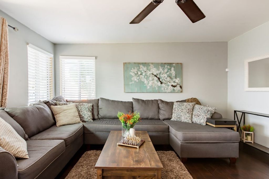Photo of Livingroom in Lincoln Acres