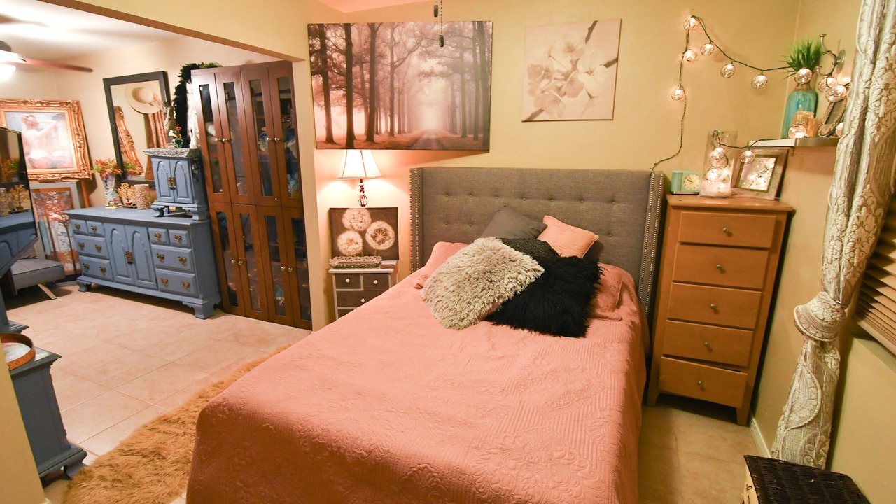 Photo of Bedroom in Lincoln Acres