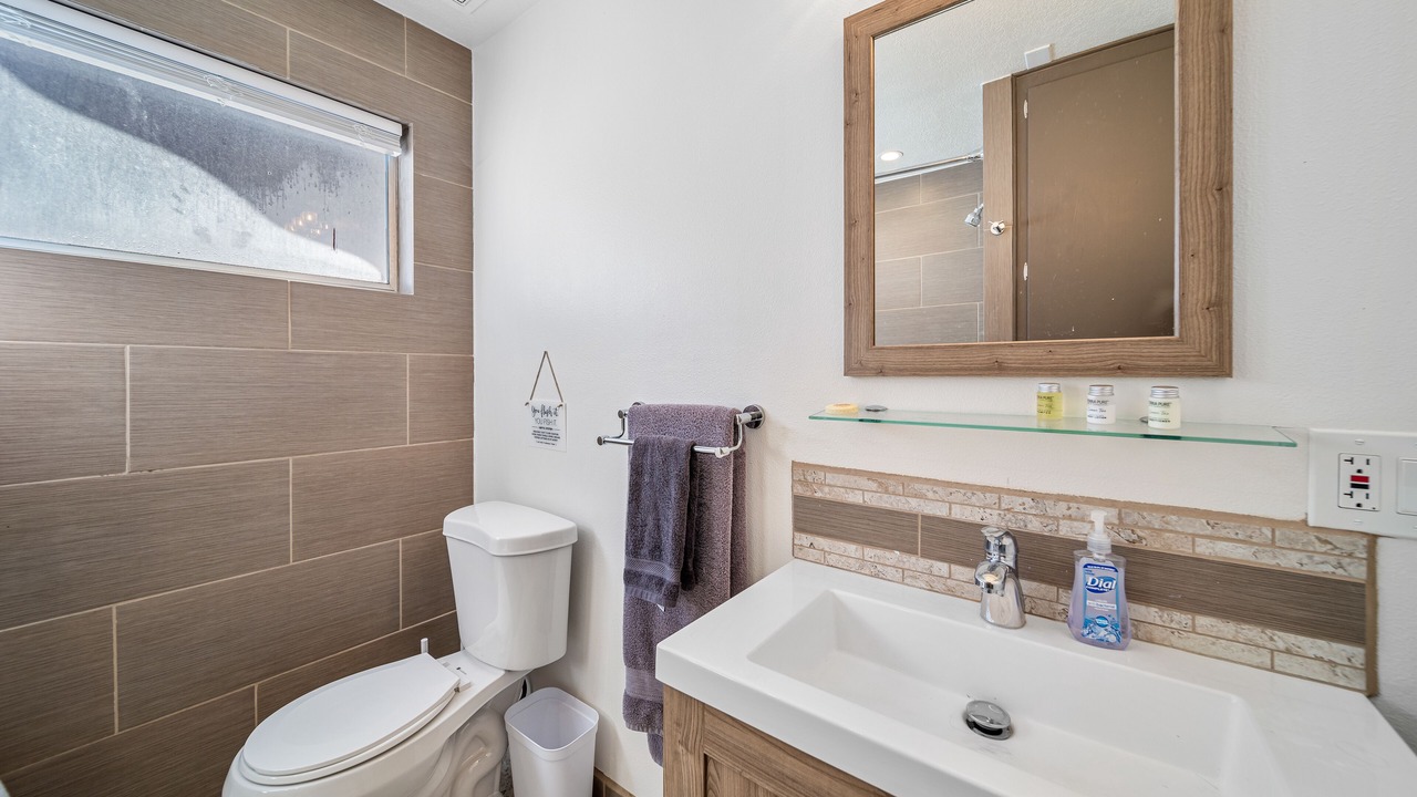 Photo of Bathroom in Green Valley Lake