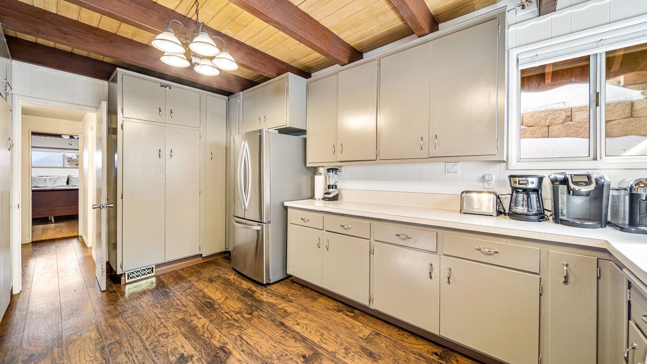 Photo of Kitchen in Green Valley Lake