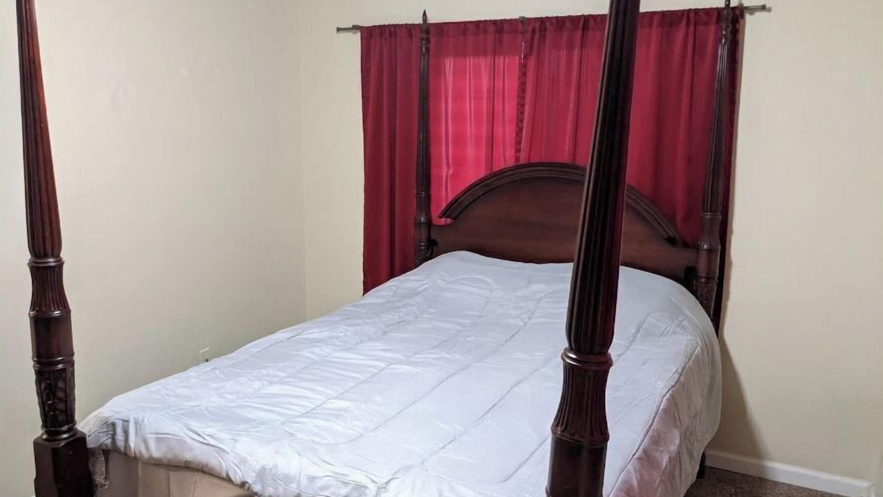 Photo of Bedroom in Brentwood