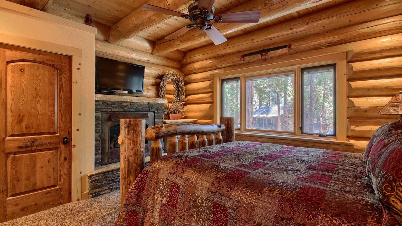 Photo of Bedroom in North Wawona