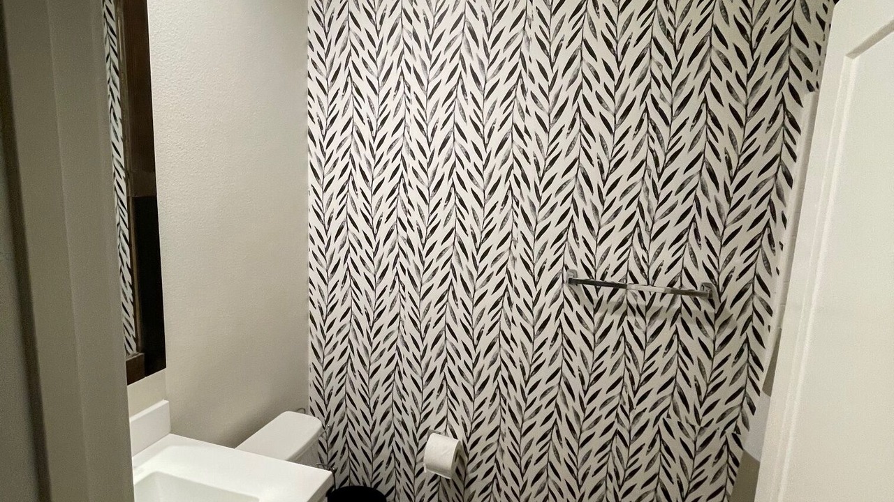 Photo of Bathroom in Platinum Triangle