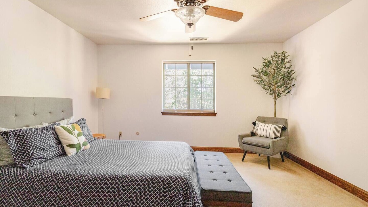 Photo of Bedroom in Angwin