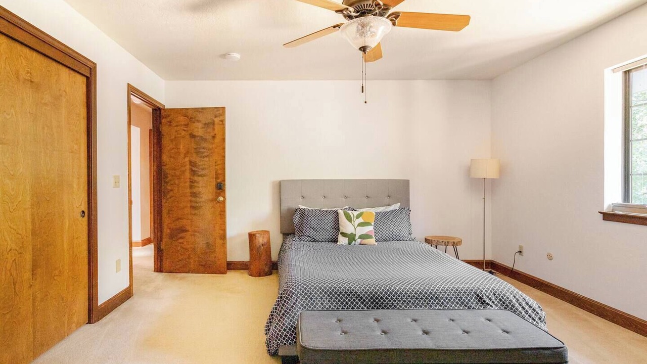 Photo of Bedroom in Angwin