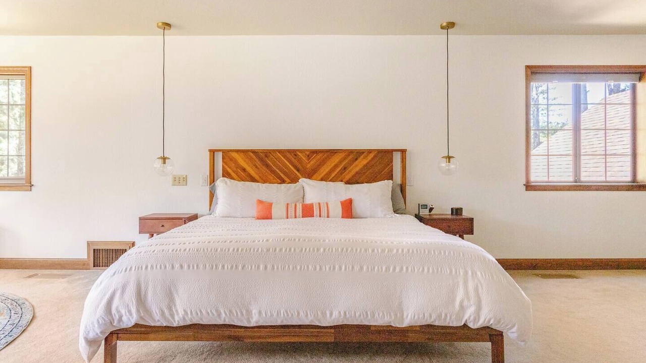 Photo of Bedroom in Angwin
