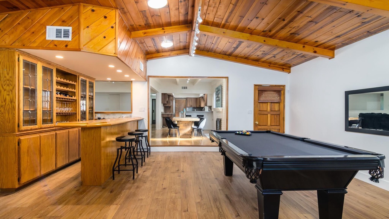 Photo of Bedroom in Valley Glen