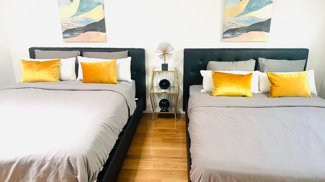 Photo of Bedroom in Valley Glen