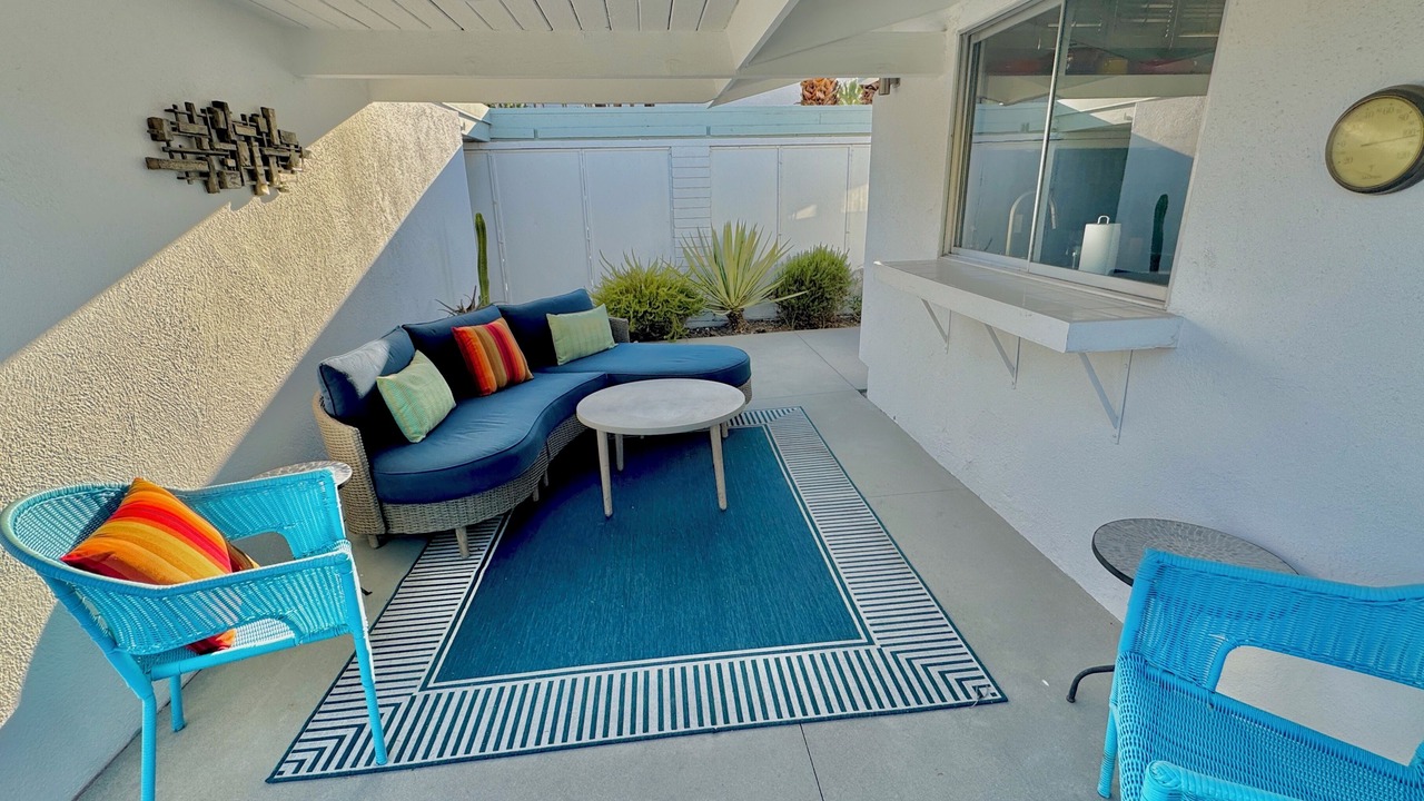 Photo of Patio Balcony in Twin Palms