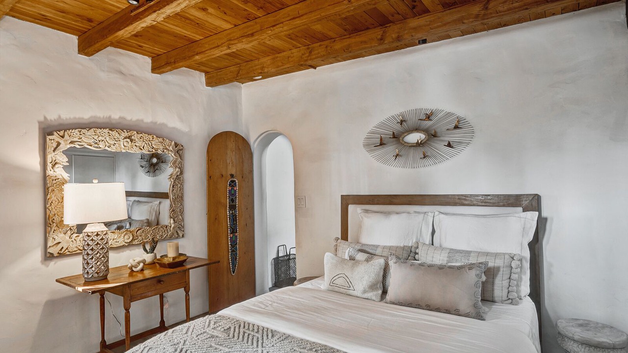 Photo of Bedroom in Magnesia Falls Cove