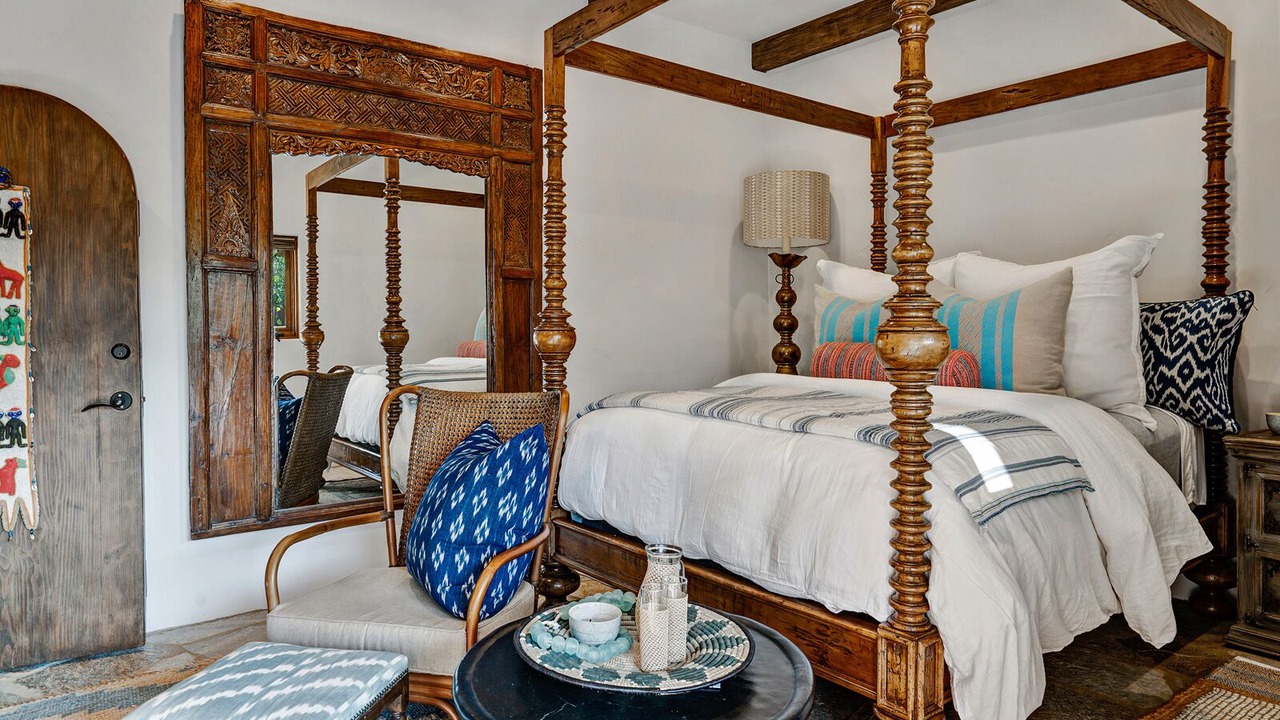 Photo of Bedroom in Magnesia Falls Cove