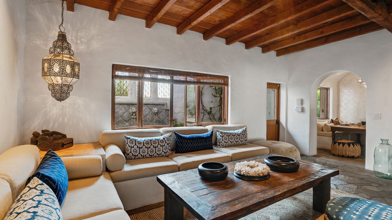 Photo of Livingroom in Magnesia Falls Cove