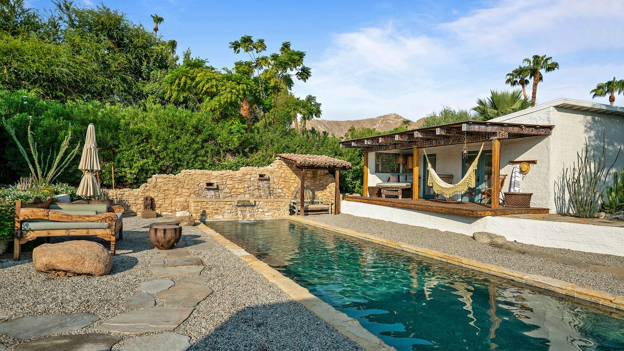 Photo of Outdoor in Magnesia Falls Cove