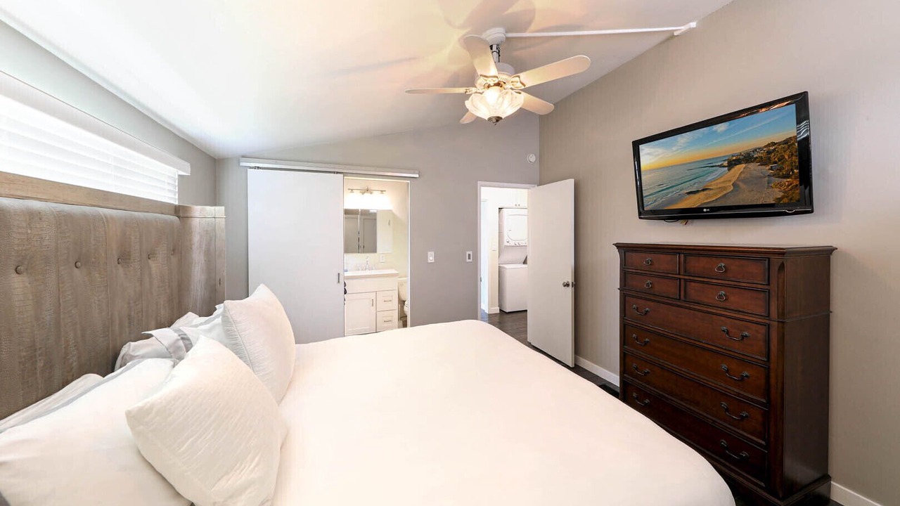 Photo of Bedroom in Corona del Mar