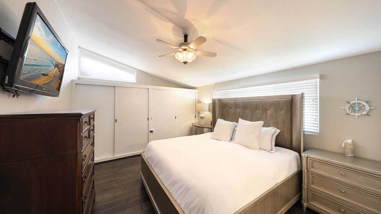 Photo of Bedroom in Corona del Mar