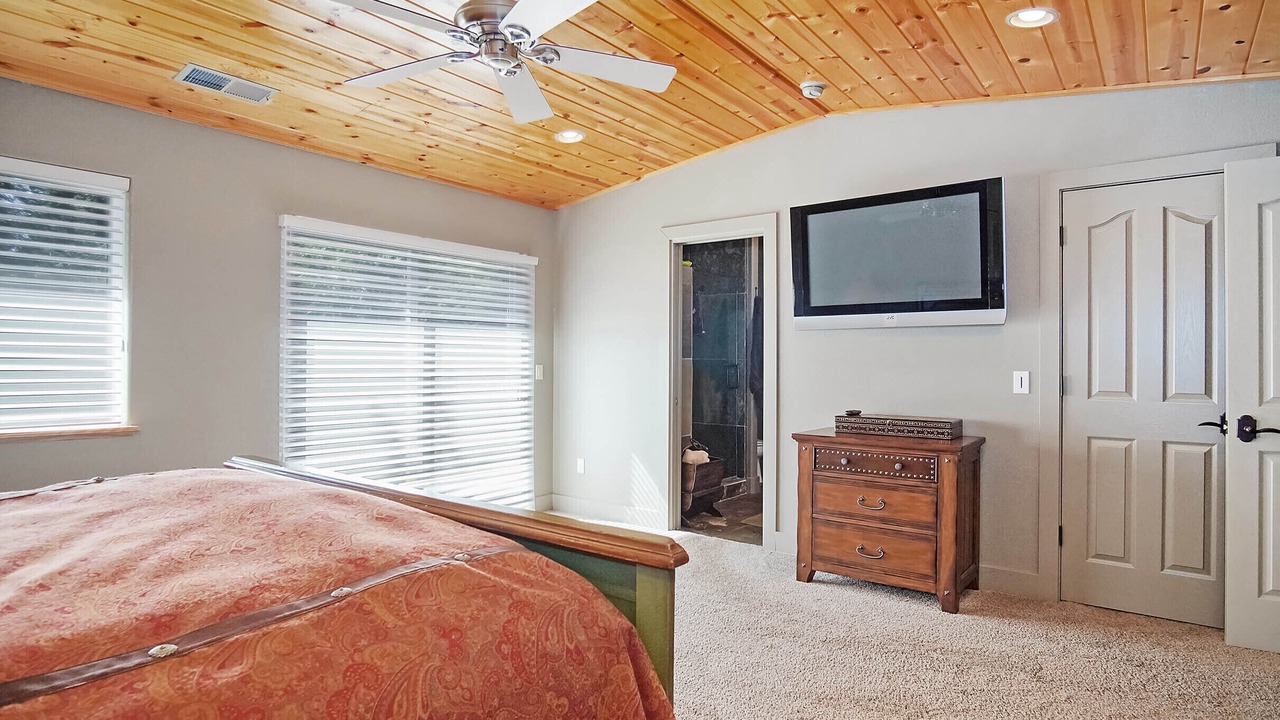 Photo of Bedroom in Strawberry