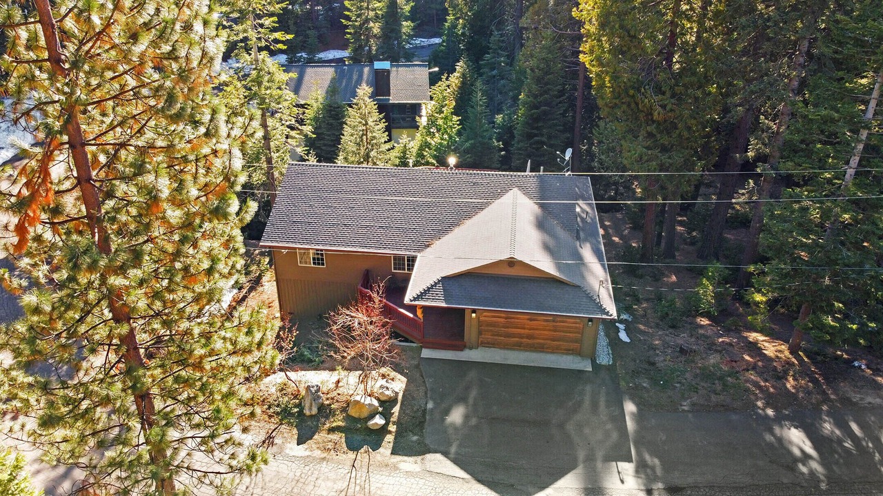 Photo of Outdoor in Strawberry