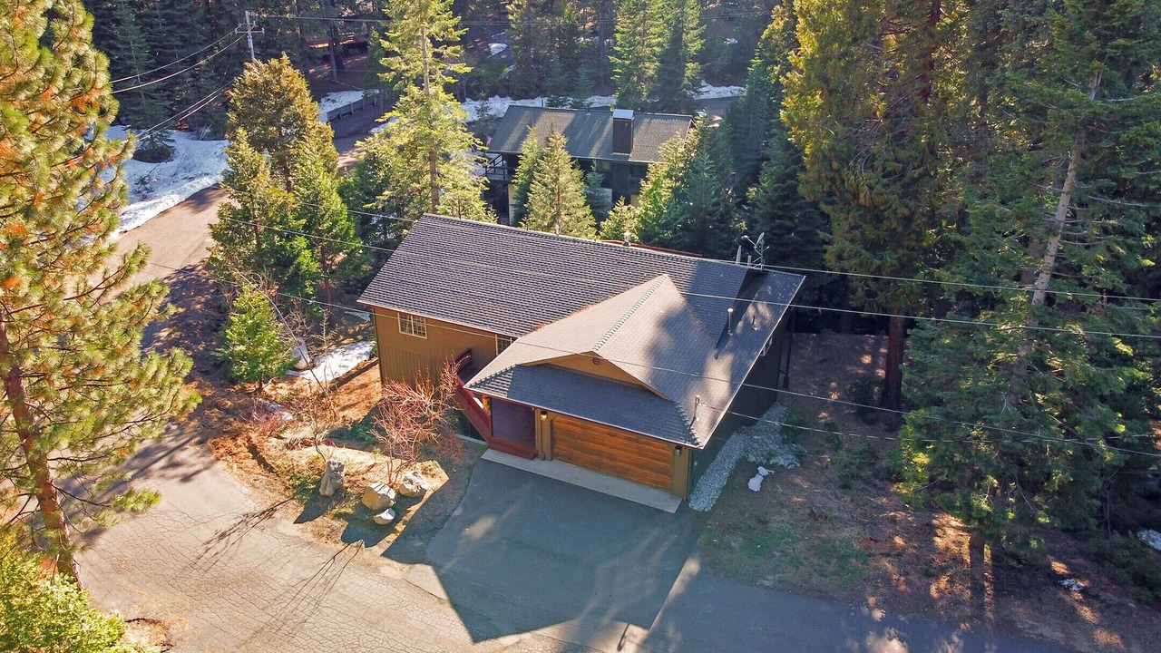Photo of Outdoor in Strawberry