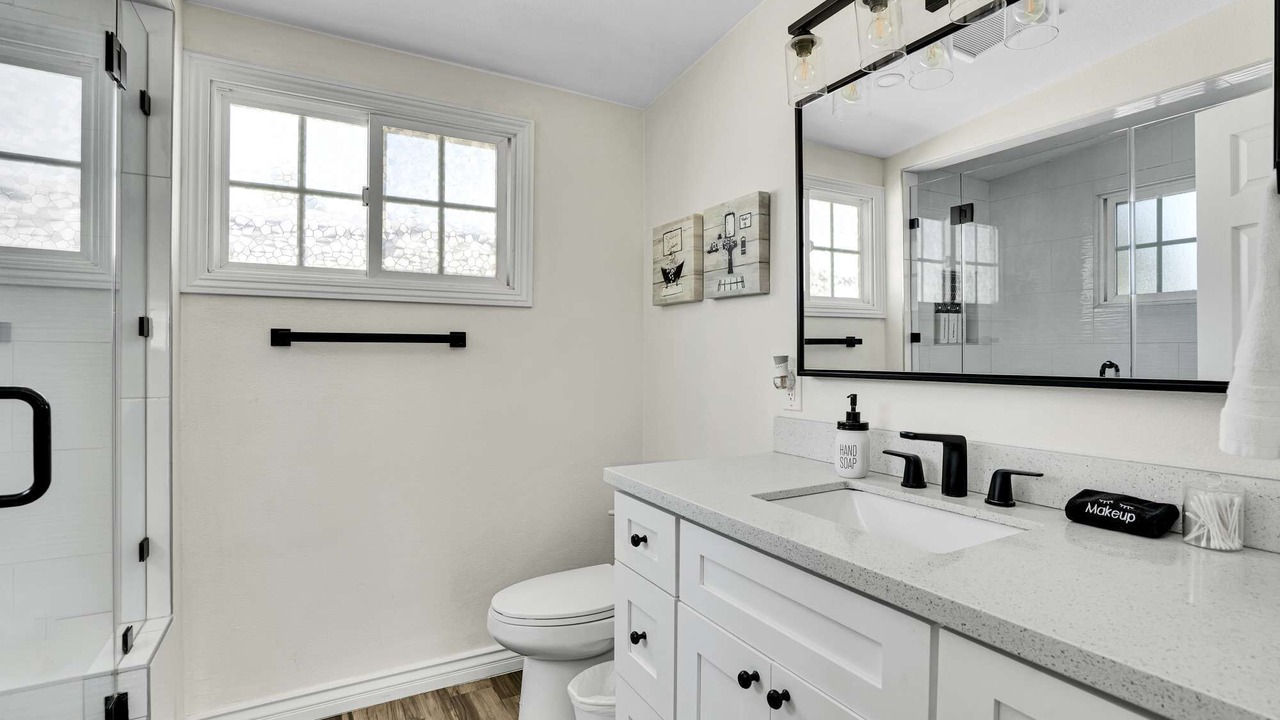 Photo of Bathroom in Sherwood Forest and Thistle Development